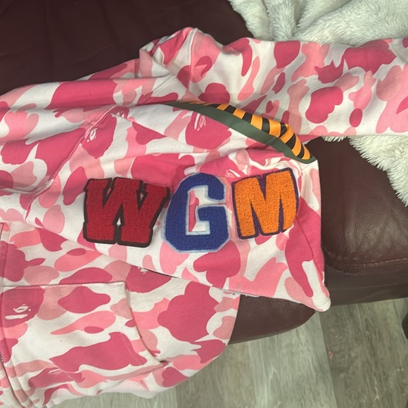 Pink Camo Bape - Picture 2 of 5